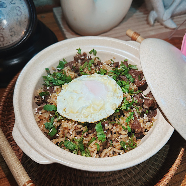Chan Rak Khun, Medai Medai - Ashhry Shoshedap