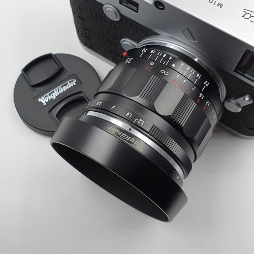 Voigtlander Nokton 35mm f1.2 ASPH. III with LH-8 hood - KameraCrafts