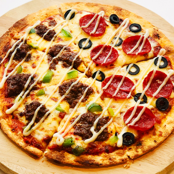 Pepperoni & Taco beef Pizza Crust Nica Gelateria