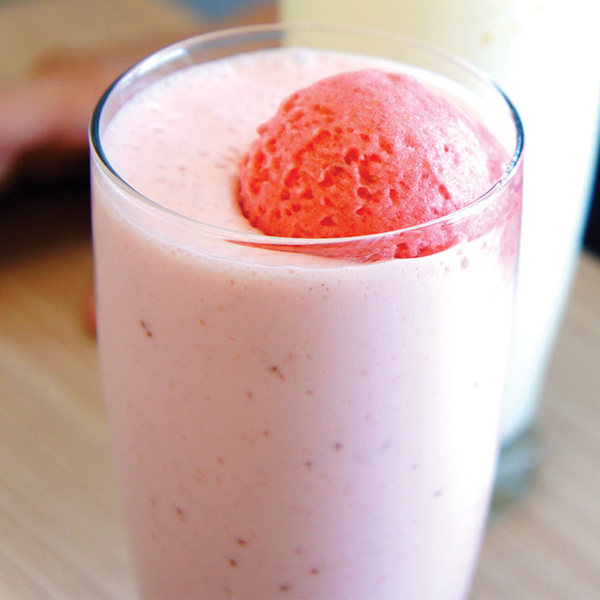 Raspberry Yogurt Lassi - Nica Gelateria