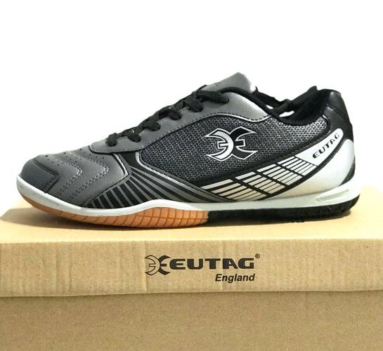 eutag futsal shoes