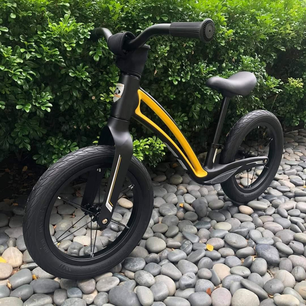 montasen balance bike