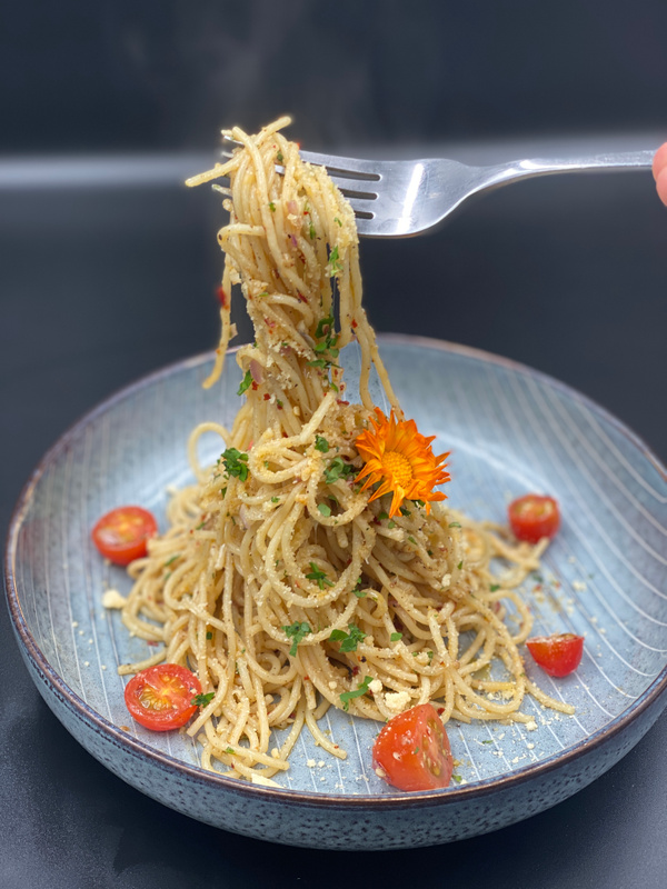 Spaghetti Aglio Olio with Chili Flakes Urbean Café Avenue K