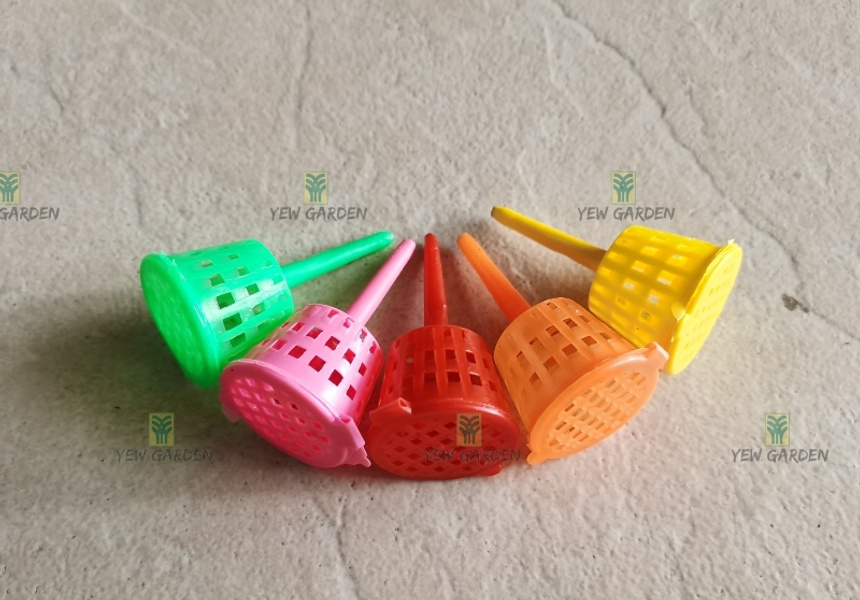 FERTILIZER FUNNEL Yew Garden Nursery